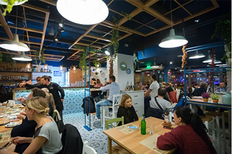 Nikos Greek Taverna 768x512